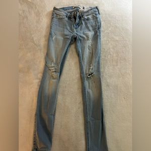 Low rise super skinny hollister jeans!